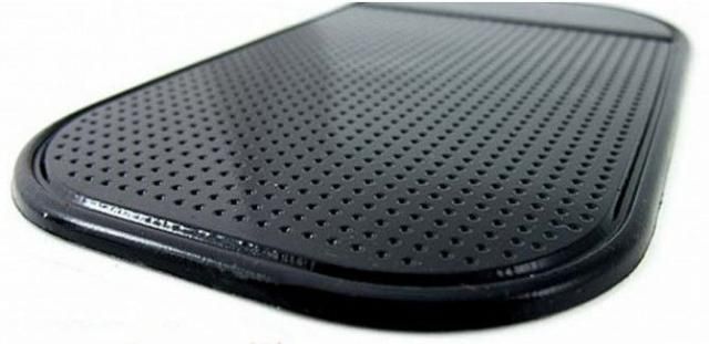 Image of Szilikonos Csúszásgátló tartó (mobiltelefonhoz kocsiba) 14x8.5cm Fekete (Bulk) (IT10927)