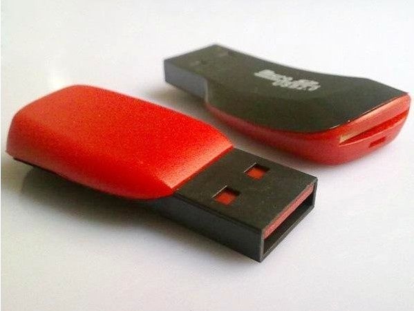 Image of Mini USB Cardreader for microSD cards *Blade* BULK (IT12029)
