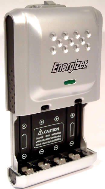 Image of Energizer Compact Travel Charger +2xAA +2xAAA free (IT3256)