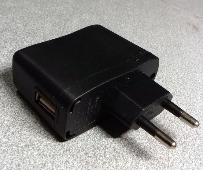 Image of Universal USB charger 500mA *black* 230V INFO! (IT8688)