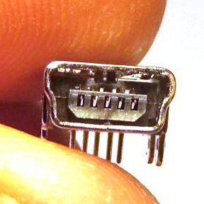 Image of miniUSB 2.0 connector *PANEL MOUNTABLE* (Female) No. 16 (IT10980)