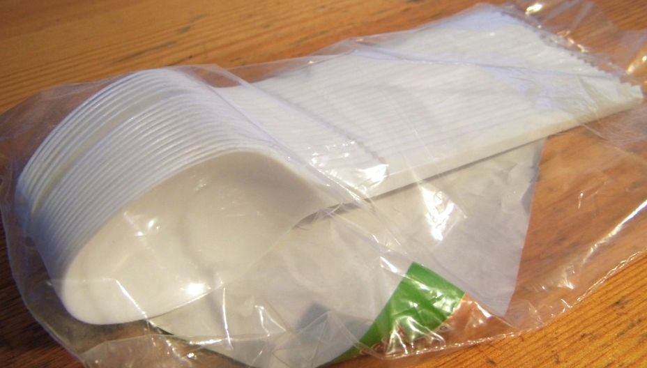 Image of Műanyag kanál 16cm x20db fehér (IT11368)