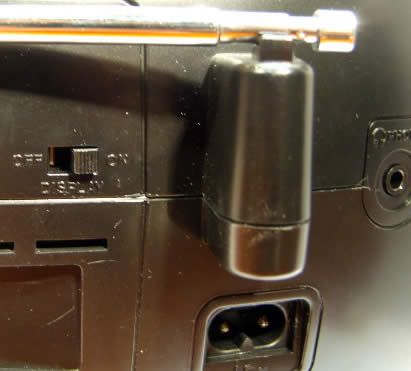 Image of RefleXion Portable DVD Player with 7inch display (IT3978)