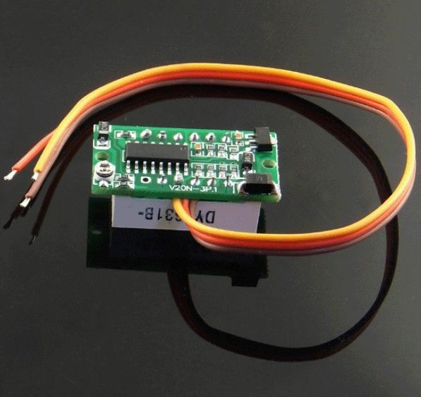 Image of Elektronikai mini műszer Feszültség mérő 0-100V 3 vezetékes (3 szegmens piros) (IT10311)