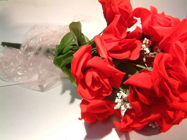 Image of Fake flower, 12 Red Rose, Standard (IT1771)