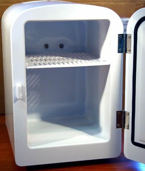 Image of Mini Refrigerator 12V-230V (IT3242)