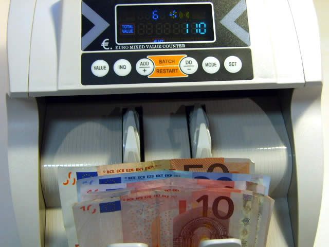 Image of IT Media BankNote Counter KD-2200AV (IT4195)