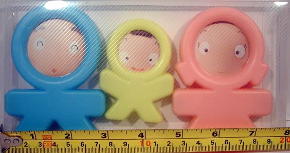 Image of Plastic Photo Frame *Refrigerator Magnet* Family (IT3182)