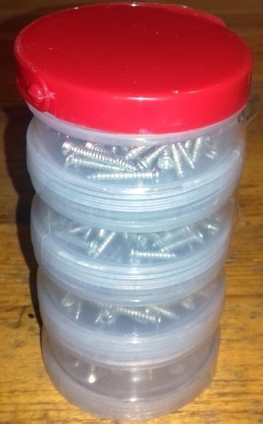 Image of Facsavar készlet 220 darabos Műanyag 4 részes tartóban (IT13364)